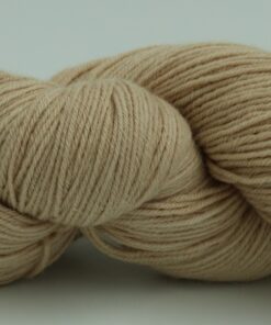 Plantefarvet Merino ME_Valnød_02_030523